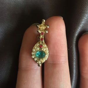 Dainty Lute Crystal Pin